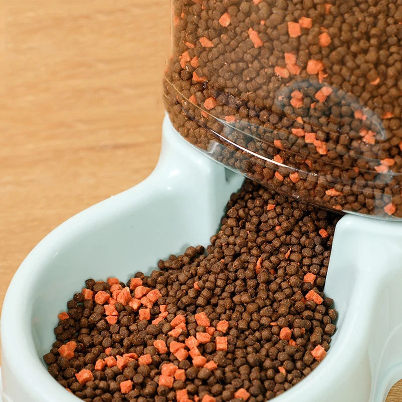 AutoFeed™ Pet Station